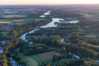 Isar-Auen bei Ettling in Wallersdorf im Bundesland Bayern, Deutschland