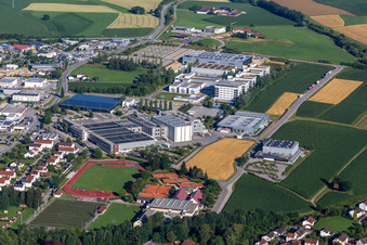 Luftbild von Industriegebiet Urbanstr in Vilsbiburg im Bundesland Bayern, Deutschland