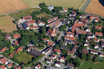 St. Johann Baptist im Ortsteil Hohenegglkofen in Kumhausen im Bundesland Bayern, Deutschland