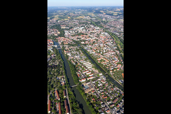 Hammerinsel zw. Isar und kleiner Isar im Ortsteil Moniberg in Landshut im Bundesland Bayern, Deutschland