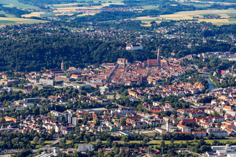 Luftaufnahme von Neustadt und Altstadt Landshut im Bundesland Bayern, Deutschland