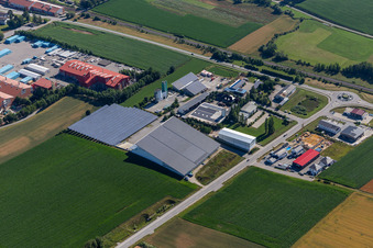 Gewerbegebiet Neufahrn-Süd mit Berzl Treppenbau im Ortsteil Neufahrn in  NB in Neufahrn in Niederbayern im Bundesland Bayern, Deutschland
