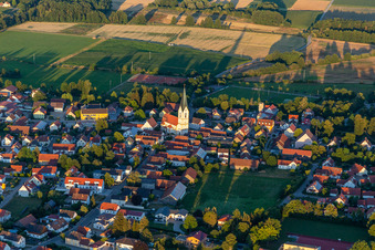 Sankt Johannes Baptist Kirche in Sünching im Bundesland Bayern, Deutschland