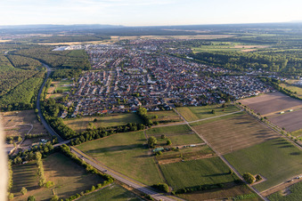 Ortsteil Neudorf in Graben-Neudorf im Bundesland Baden-Württemberg, Deutschland aus der Luft