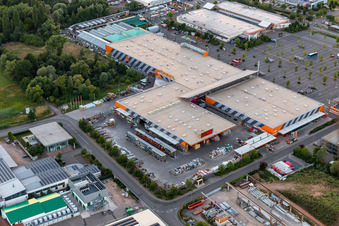 Hornbach Drive-In in Bornheim im Bundesland Rheinland-Pfalz, Deutschland