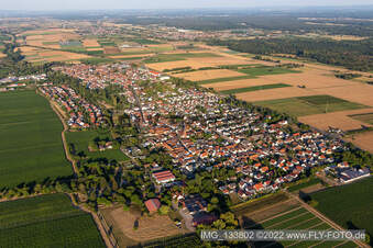 Ortsteil Niederhochstadt in Hochstadt im Bundesland Rheinland-Pfalz, Deutschland von der Drohne aus gesehen