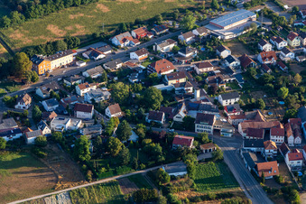 Jahnstraße Fuchsbachhalle in Zeiskam im Bundesland Rheinland-Pfalz, Deutschland