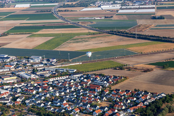 Ortsteil Rheingönheim in Ludwigshafen am Rhein im Bundesland Rheinland-Pfalz, Deutschland von oben
