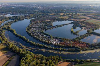 Luftbild von Naherholungsgebiet Blaue Adria in Altrip im Bundesland Rheinland-Pfalz, Deutschland