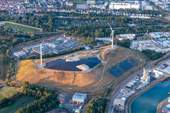 Mülldeponie West (Energieberg) im Ortsteil Knielingen in Karlsruhe im Bundesland Baden-Württemberg, Deutschland