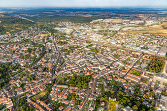 Stadtansicht von Nordosten in Bruchsal im Bundesland Baden-Württemberg, Deutschland