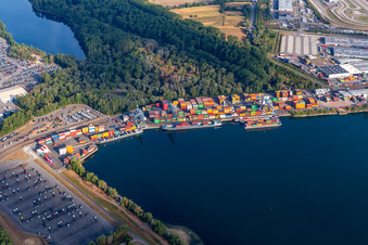 Luftbild von Contargo Wörth-Karlsruhe GmbH im Containerhafen im Ortsteil Maximiliansau in Wörth am Rhein im Bundesland Rheinland-Pfalz, Deutschland