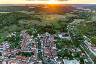 Sonnenuntergang in Poissons im Bundesland Haute-Marne, Frankreich