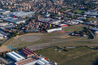 Luftaufnahme von Formel 1 Rennstrecke von Ferrari, Pista di Fiorano, Circuito di Fiorano in Fiorano Modenese im Bundesland Modena, Italien