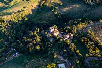 Castello della Torricella in Scandiano im Bundesland Reggio Emilia, Italien aus der Luft