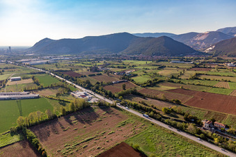 Schrägluftbild von Nuvolera im Bundesland Brescia, Italien
