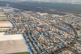 Kernstadt im Winter bei Schnee in Kandel im Bundesland Rheinland-Pfalz, Deutschland