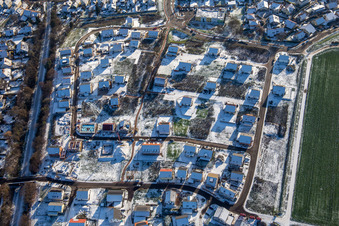 Neubaugebiet K2 im Winter bei Schnee in Kandel im Bundesland Rheinland-Pfalz, Deutschland von oben