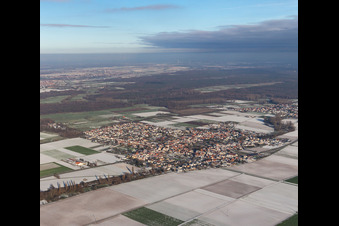 Luftbild von Ottersheim bei Landau von Südwesten im Winter bei Schnee im Bundesland Rheinland-Pfalz, Deutschland