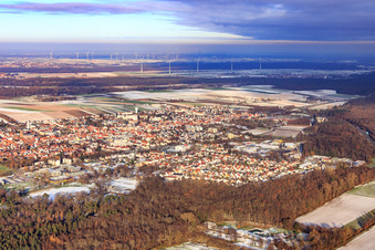 Gartenstadt im Winter bei Schnee in Kandel im Bundesland Rheinland-Pfalz, Deutschland