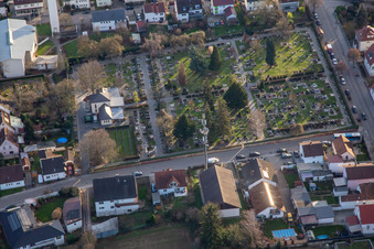 Luftbild von Friedhof in Kandel im Bundesland Rheinland-Pfalz, Deutschland