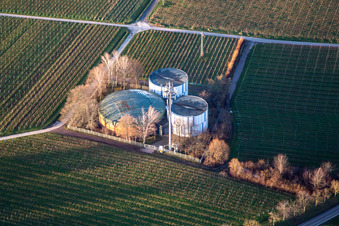 Trinkwasserspeicher in den Weinbergen im Ortsteil Arzheim in Landau in der Pfalz im Bundesland Rheinland-Pfalz, Deutschland