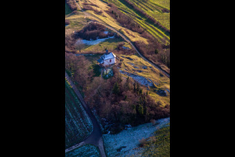 Kapelle "Kleine Kalmit" im Naturschutzgebiet Kleine Kalmit in Ilbesheim bei Landau im Bundesland Rheinland-Pfalz, Deutschland