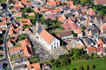 Schleithal im Bundesland Bas-Rhin, Frankreich von einer Drohne aus