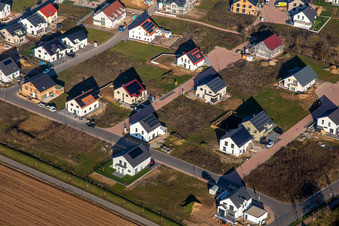 Lavendelweg im Neubaugebiet K2 im Winter in Kandel im Bundesland Rheinland-Pfalz, Deutschland