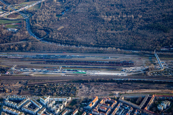 Güterbahnhof im Ortsteil Südstadt in Karlsruhe im Bundesland Baden-Württemberg, Deutschland