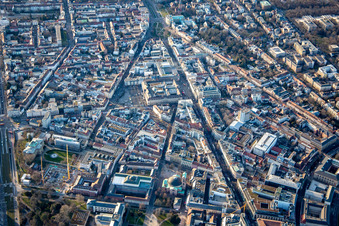 Stephanienstraße, Kaiserstr und Amalienstraße treffen sich am Kaiserplatz / Mühlburger Tor im Ortsteil Innenstadt-West in Karlsruhe im Bundesland Baden-Württemberg, Deutschland