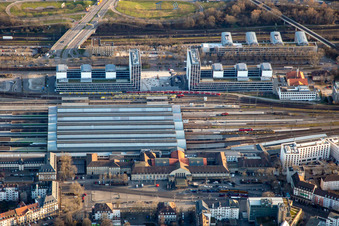 Hauptbahnhof im Ortsteil Südweststadt in Karlsruhe im Bundesland Baden-Württemberg, Deutschland