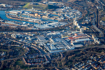 Michelin Reifenwerke von Südosten im Ortsteil Grünwinkel in Karlsruhe im Bundesland Baden-Württemberg, Deutschland
