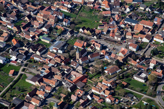 Unterdorfstraße ev. Kirche in Oberotterbach im Bundesland Rheinland-Pfalz, Deutschland