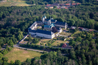 Luftaufnahme von Kloster Huysburg im Ortsteil Röderhof im Bundesland Sachsen-Anhalt, Deutschland