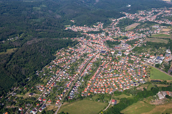 Luftbild von Osterallee im Ortsteil Gernrode in Quedlinburg im Bundesland Sachsen-Anhalt, Deutschland