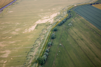 Verlauf des Bachs Getel im Ortsteil Radisleben in Ballenstedt im Bundesland Sachsen-Anhalt, Deutschland