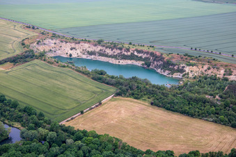 Baggersee an der Bahnhofstr im Ortsteil Ermsleben in Falkenstein im Bundesland Sachsen-Anhalt, Deutschland