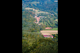 Dorf von Westen in Oberschlettenbach im Bundesland Rheinland-Pfalz, Deutschland