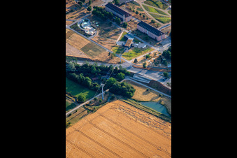 Luftbild von Seilbahnstation Spinelli der Seilbahn vom Spinelli- zum Luisenpark der Bundesgartenschau Mannheim BUGA 2023 im Ortsteil Feudenheim im Bundesland Baden-Württemberg, Deutschland