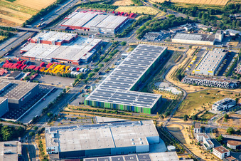 Daimler Truck AG, Kompetenzcenter für Emissionsfreie Mobilität und   Seifert Automotive Logistics GmbH im Ortsteil Vogelstang in Mannheim im Bundesland Baden-Württemberg, Deutschland