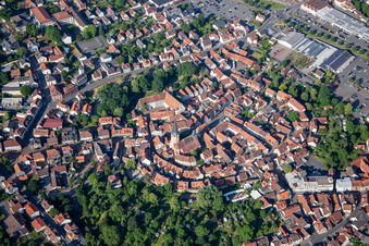 Historische Altstadt Marktkirche von Nordosten in Michelstadt im Bundesland Hessen, Deutschland