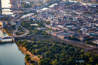 Barockschloss Mannheim mit  Universität Mannheim im Ortsteil Innenstadt im Bundesland Baden-Württemberg, Deutschland