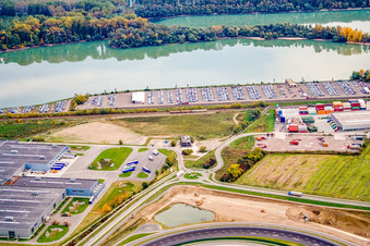 Landeshafen Wörth in Wörth am Rhein im Bundesland Rheinland-Pfalz, Deutschland