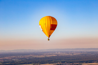 PfalzGas Heisluftballon in Herxheim bei Landau im Bundesland Rheinland-Pfalz, Deutschland