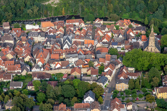 Historische Altstadt von Westen in Meisenheim im Bundesland Rheinland-Pfalz, Deutschland