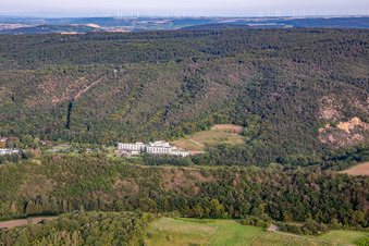 Luftbild von Drei-Burgen-Klinik im Ortsteil Ebernburg in Bad Kreuznach im Bundesland Rheinland-Pfalz, Deutschland