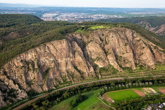 Luftaufnahme von Der Rotenfels "höchste Steilwand zwischen Norwegen und den Alpen" in Traisen im Bundesland Rheinland-Pfalz, Deutschland