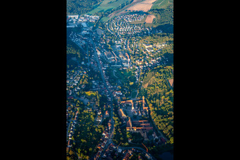 Schrägluftbild von Kloster Maulbronn im Bundesland Baden-Württemberg, Deutschland