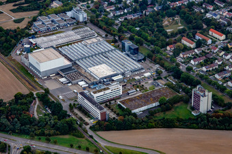 L'OREAL Produktion Deutschland GmbH & Co. KG im Ortsteil Nordweststadt in Karlsruhe im Bundesland Baden-Württemberg aus der Luft